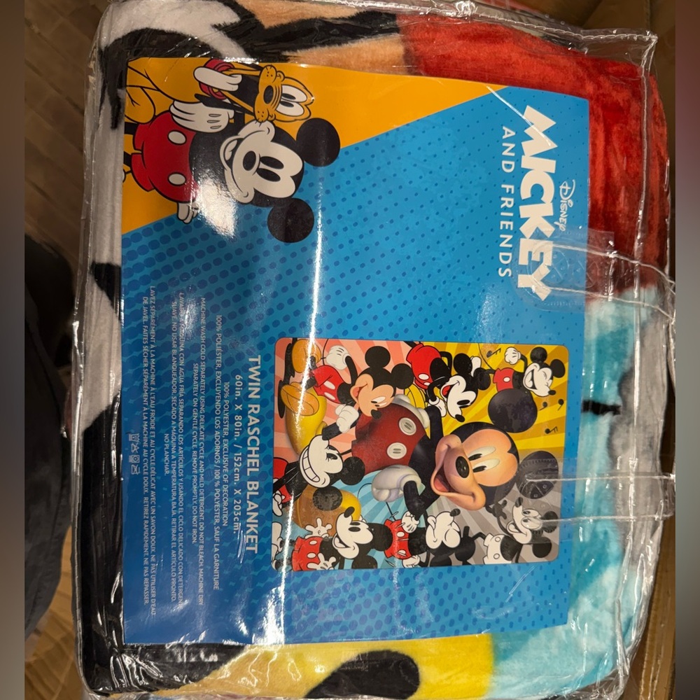 Mickey Mouse Blanket – Twin Size – Soft Fleece for Kids – Disney Icon